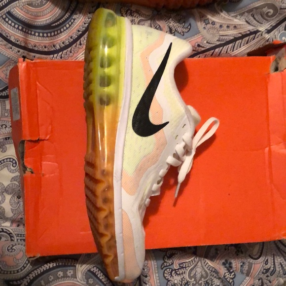 Nike Air Max - Picture 3 of 3